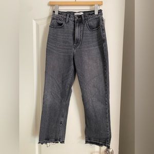 abercrombie ankle straight ultra high rise size 27/4short
